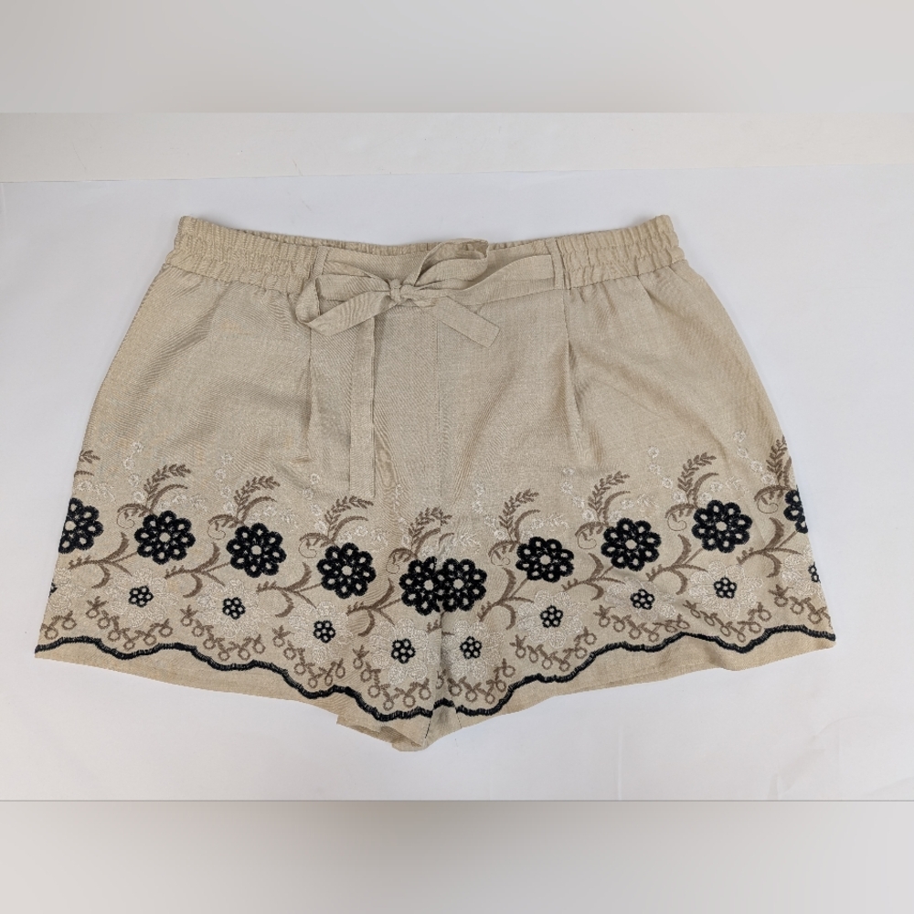 Wren NY dressy Flowy Floral Embroidered Black And Tan Shorts XL [56]